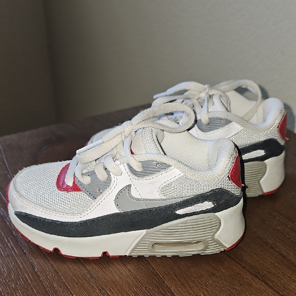 Nike White and Gray Sneakers with Chunky Sole